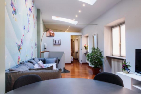 Lora Center Apartment,parking Como